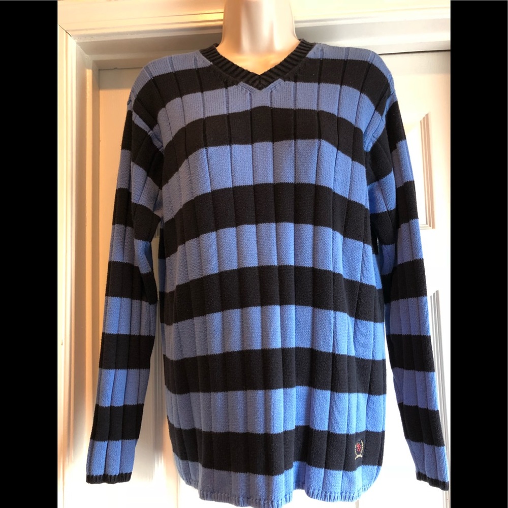 Tommy Hilfiger Women’s V-neck Striped sweater